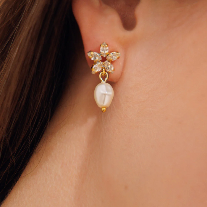 CAROLINE SVEDBOM EMMY PEARL EARRINGS