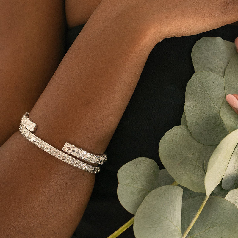 DAINTY LONDON ARTEMIS BANGLE